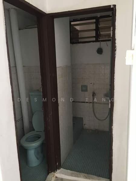 Service Residence for Sale at Kuchai Entrepreneurs Park Apartment - Desmond Tang - Bathroom - PropertyGuru.com.my
