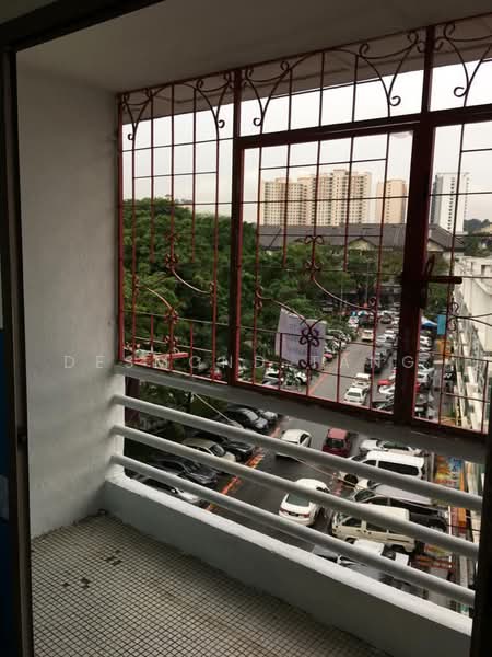 Service Residence for Sale at Kuchai Entrepreneurs Park Apartment - Desmond Tang - Balcony - PropertyGuru.com.my