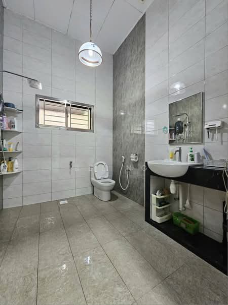 Rumah Banglo untuk Dijual di Taman Melodies (Johor Bahru) - Bee Ng - Bathroom - PropertyGuru.com.my