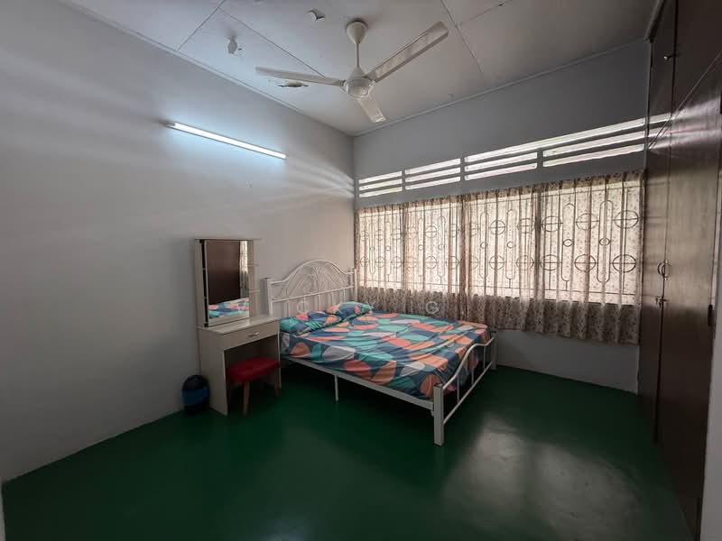 Bungalow for Sale in Kampung Kasipillay (Kuala Lumpur) - Vicky G. - Bedroom - PropertyGuru.com.my