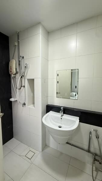Service Residence for Rent at Sky Peak Residences - Alicia Fong - Bathroom - PropertyGuru.com.my