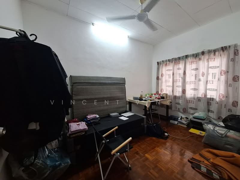 Rumah Teres 2 Tingkat untuk Dijual di Seri Kembangan (Selangor) - Vincent Vince - Bedroom - PropertyGuru.com.my