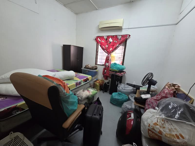 Bungalow for Rent in Kampung Cheras Baru (Ampang) - Agnes Chia - Bedroom - PropertyGuru.com.my