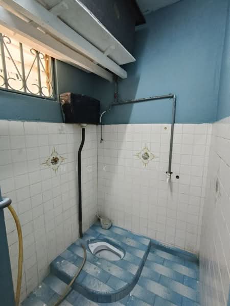Flat for Rent at Flat Taman Ungku Tun Aminah - Nick Low - Bathroom - PropertyGuru.com.my