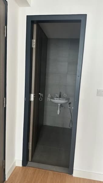 Service Residence for Rent at The New Duo @ Edumetro - Chang Hoong Wen - Bathroom - PropertyGuru.com.my