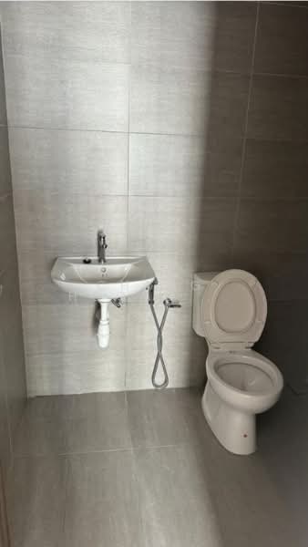 Service Residence for Rent at The New Duo @ Edumetro - Chang Hoong Wen - Bathroom - PropertyGuru.com.my