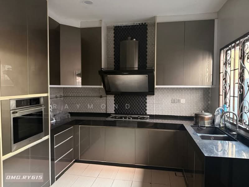 Semi-Detached House for Rent in Bandar Bukit Tinggi 2 (Klang) - Raymond Choo - Kitchen - PropertyGuru.com.my