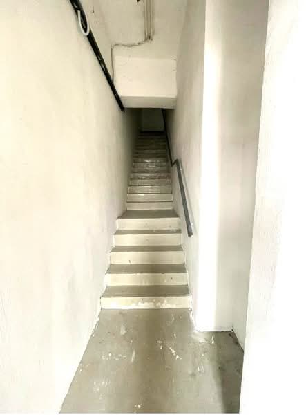 Shop / Office for Rent in Kajang (Selangor) - HL Lau - Corridor - PropertyGuru.com.my