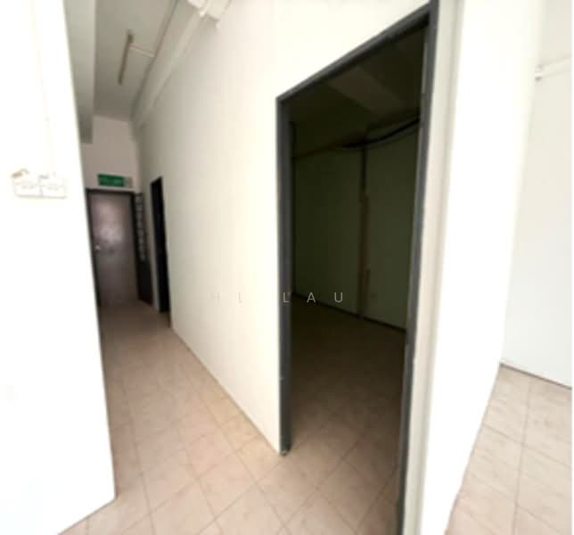 Shop / Office for Rent in Kajang (Selangor) - HL Lau - Corridor - PropertyGuru.com.my