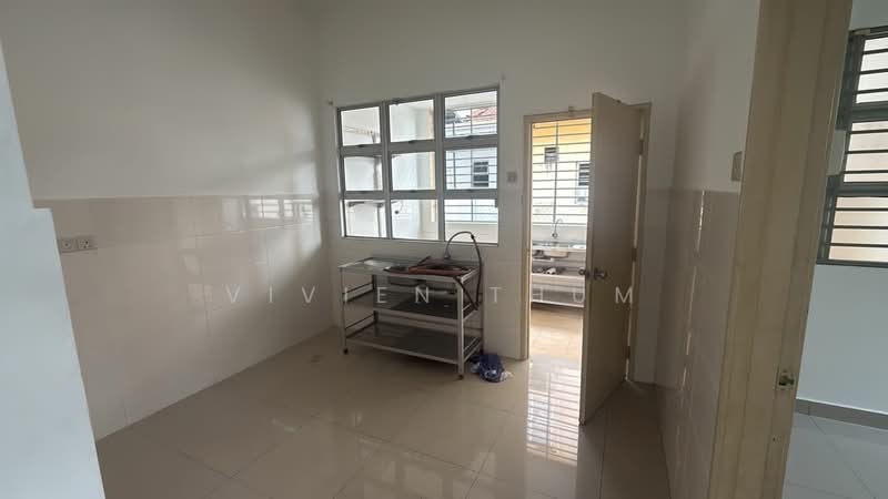 Terraced House for Sale in Kota Kemuning (Shah Alam) - Vivien Thum - Kitchen - PropertyGuru.com.my