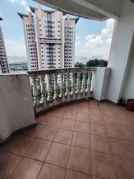 Pangsapuri untuk Dijual di Sri Bayu Apartments - Vivien Thum - Balcony - PropertyGuru.com.my