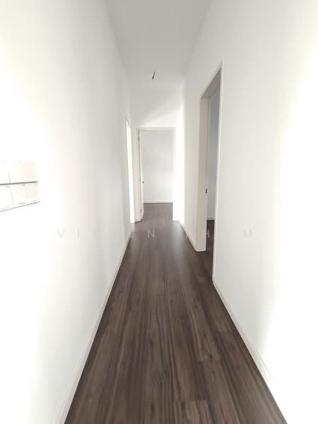 Semi-Detached House for Sale in Telok Panglima Garang (Selangor) - Vivien Thum - Corridor - PropertyGuru.com.my