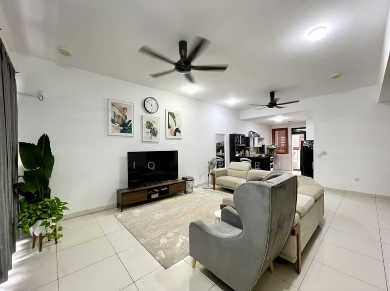 2-storey Terraced House for Sale in Elmina West (Sungai Buloh) - Thoriq Suparman - Living Room - PropertyGuru.com.my