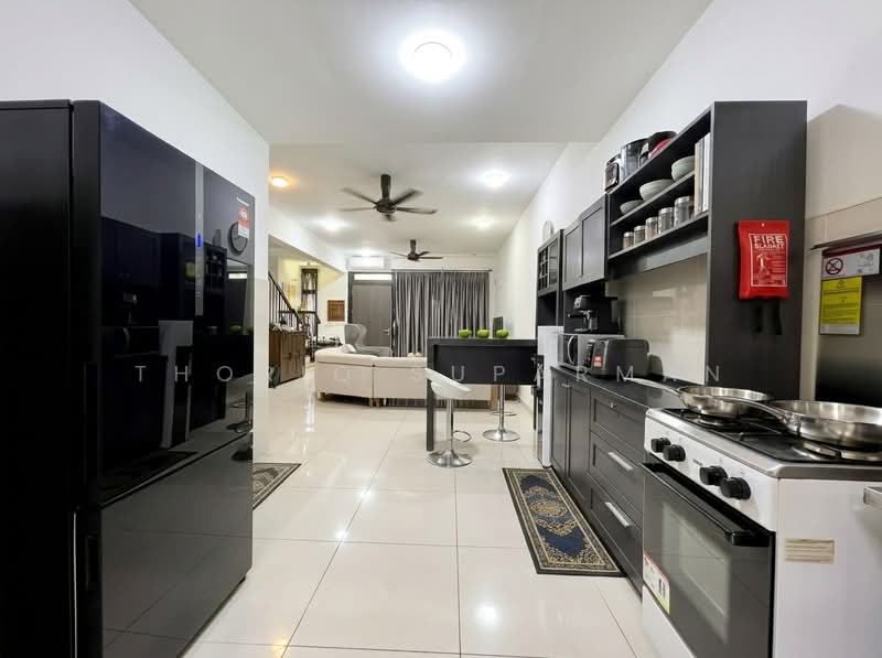 2-storey Terraced House for Sale in Elmina West (Sungai Buloh) - Thoriq Suparman - Kitchen - PropertyGuru.com.my