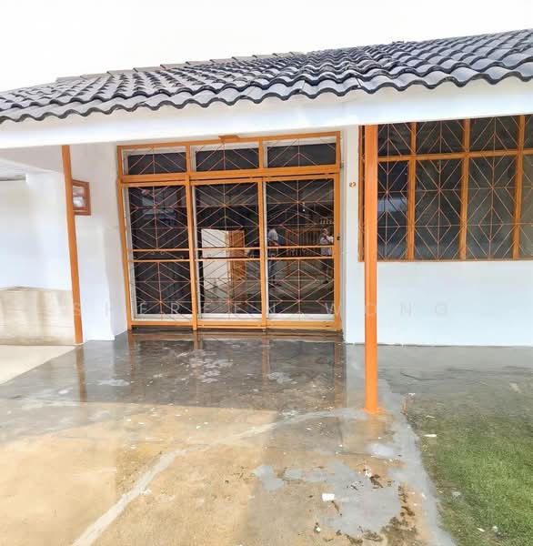 1-storey Terraced House for Rent in Taman Johor Jaya (Johor Bahru) - Shereen Wong - Exterior - PropertyGuru.com.my