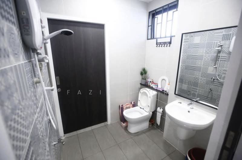 2-storey Terraced House for Sale in Elmina (Shah Alam) - Fazie Noor - Bathroom - PropertyGuru.com.my
