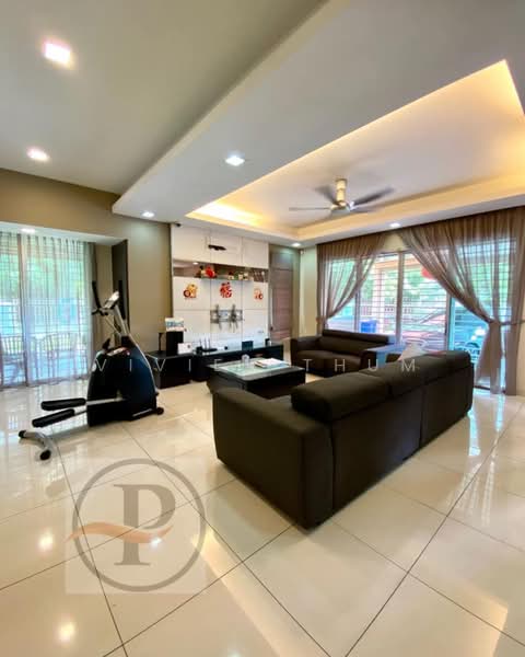 Rumah Teres untuk Dijual di Kota Kemuning (Shah Alam) - Vivien Thum - Living Room - PropertyGuru.com.my