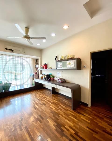 Rumah Teres untuk Dijual di Kota Kemuning (Shah Alam) - Vivien Thum - Living Room - PropertyGuru.com.my