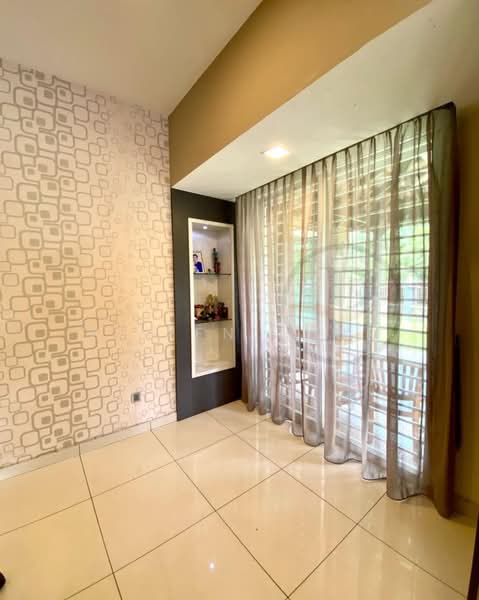 Rumah Teres untuk Dijual di Kota Kemuning (Shah Alam) - Vivien Thum - Living Room - PropertyGuru.com.my