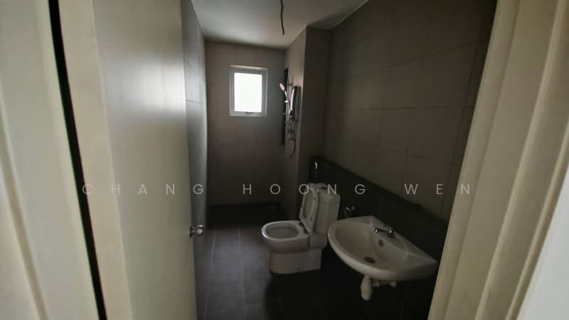 Service Residence for Sale at Jadite Suites - Chang Hoong Wen - Bathroom - PropertyGuru.com.my