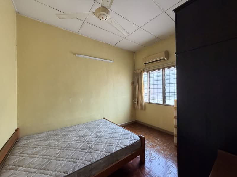 Rumah Teres 2 Tingkat untuk Dijual di Usj 13 (Subang Jaya) - Tyson Gan - Bedroom - PropertyGuru.com.my