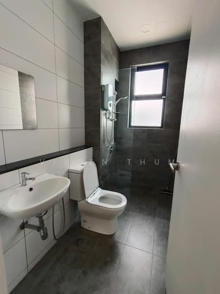 2-storey Terraced House for Sale in Kota Kemuning (Shah Alam) - Vivien Thum - Bathroom - PropertyGuru.com.my