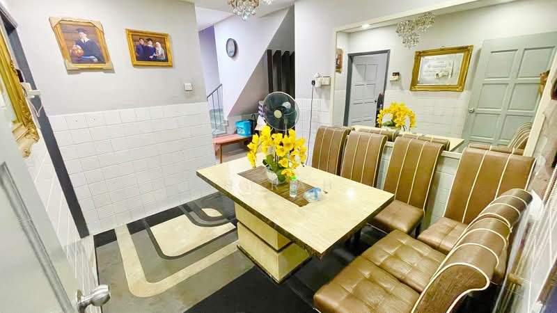 Rumah Teres 2 Tingkat untuk Dijual di Seksyen 17 (Petaling Jaya) - Mahirah . - Dining Room - PropertyGuru.com.my