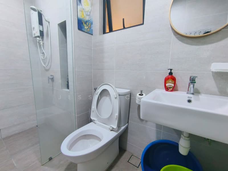 Service Residence for Sale at SouthPlace Residences @ Tropicana Metropark - Jessie Chan - Bathroom - PropertyGuru.com.my