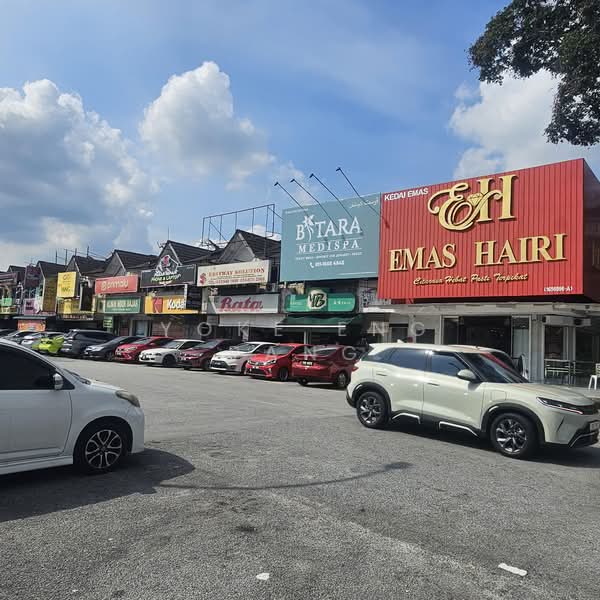 Shop for Sale in Seksyen 18 (Shah Alam) - Yoke Eng Pang - Exterior - PropertyGuru.com.my