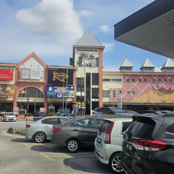 Shop for Sale in Seksyen 18 (Shah Alam) - Yoke Eng Pang - Exterior - PropertyGuru.com.my