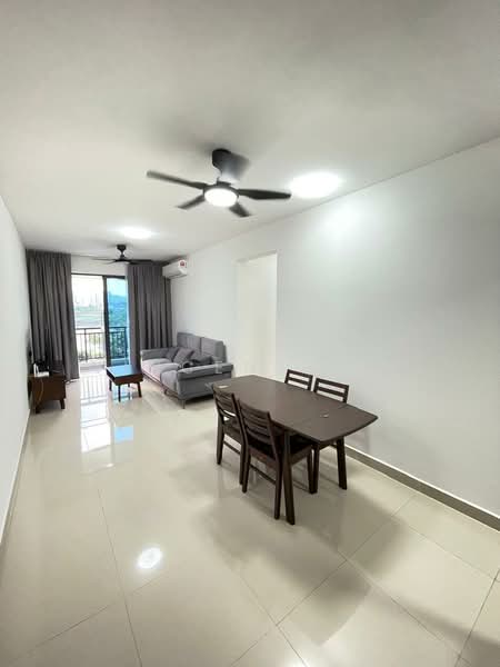 Servis Apartment untuk Disewa di Baron Residence @ Lake City - Vincent Lai - Living Room - PropertyGuru.com.my