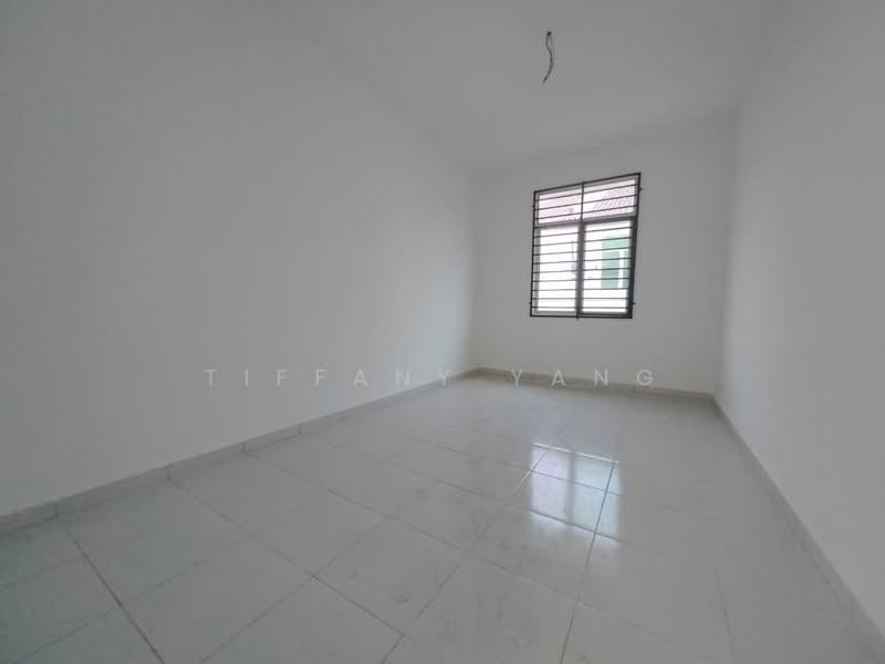 2-storey Terraced House for Sale in Taman Kundang Jaya (Rawang) - Tiffany Yang - Bedroom - PropertyGuru.com.my