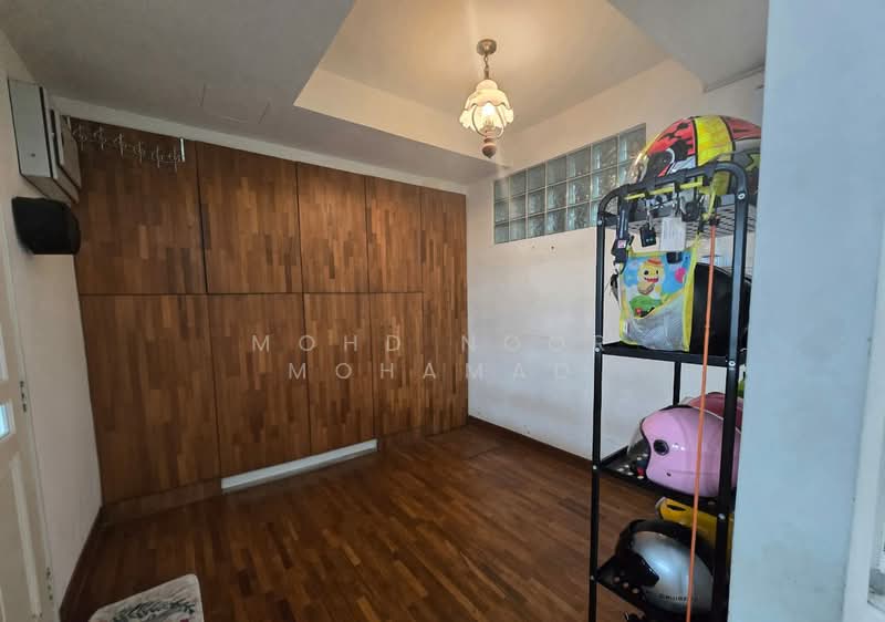 Rumah Teres 2 Tingkat untuk Dijual di Seksyen 8 (Shah Alam) - Mohd Noor Mohamad - PropertyGuru.com.my
