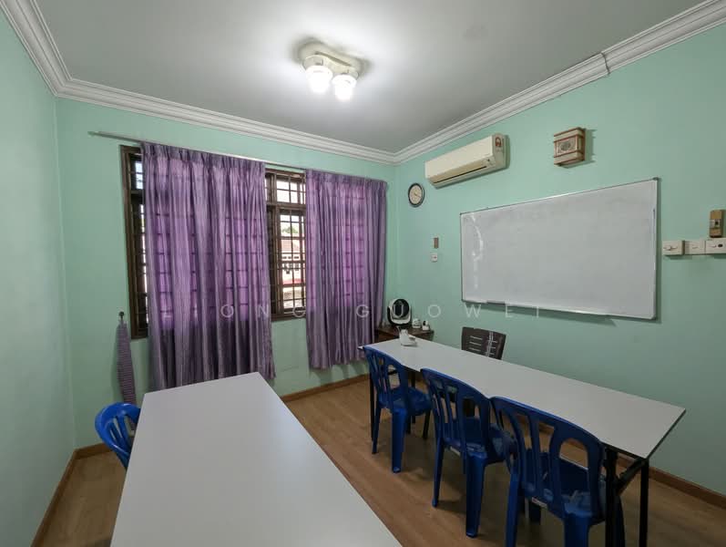Rumah Teres 2 Tingkat untuk Dijual di Seksyen 2, Taman Kinrara (Puchong) - Liong Guowei - Study - PropertyGuru.com.my
