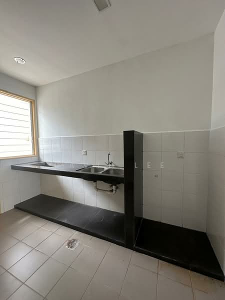 Rumah Teres 2 Tingkat untuk Dijual di Bandar Country Homes (Rawang) - David Lee - Kitchen - PropertyGuru.com.my