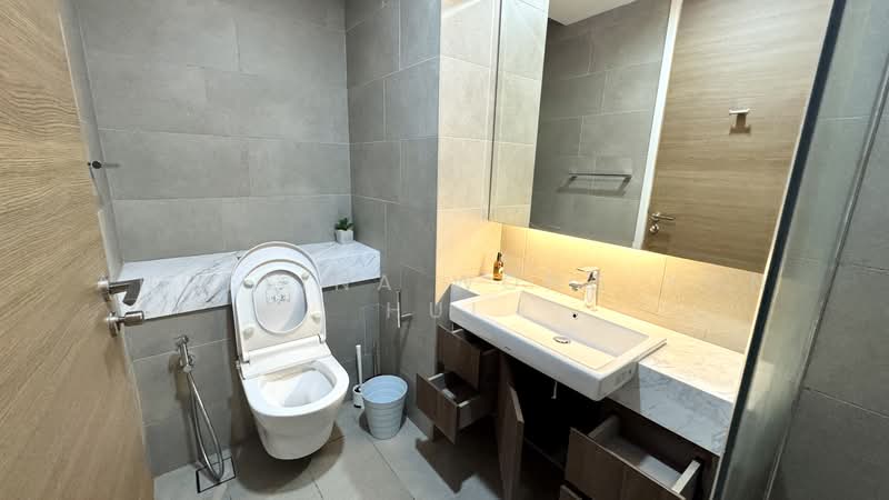 Service Residence for Sale at Aria - Angelina Wong Yun Hui - Bathroom - PropertyGuru.com.my