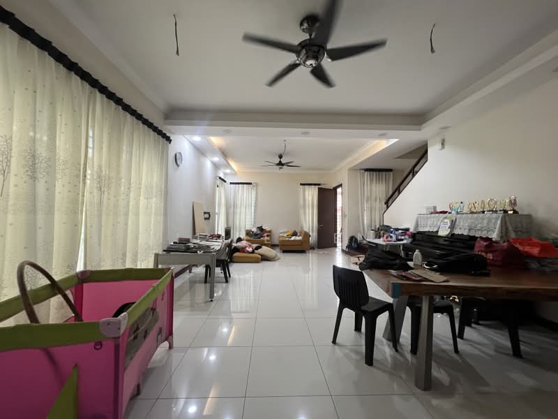 2-storey Terraced House for Sale in Bandar Kinrara (Selangor) - Willie Teng - Living Room - PropertyGuru.com.my