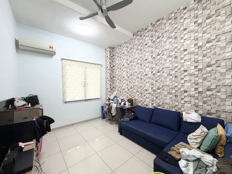 3-storey Terraced House for Sale in Bandar Kinrara (Selangor) - Willie Teng - Living Room - PropertyGuru.com.my