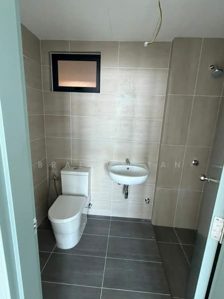 Service Residence for Rent at Parkland Residence - Braedon Tan - Bathroom - PropertyGuru.com.my