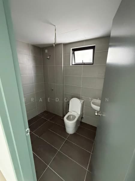 Service Residence for Rent at Parkland Residence - Braedon Tan - Bathroom - PropertyGuru.com.my
