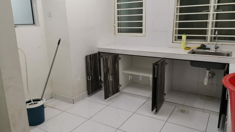 Servis Apartment untuk Dijual di Bsp Skypark - June Pei - Kitchen - PropertyGuru.com.my