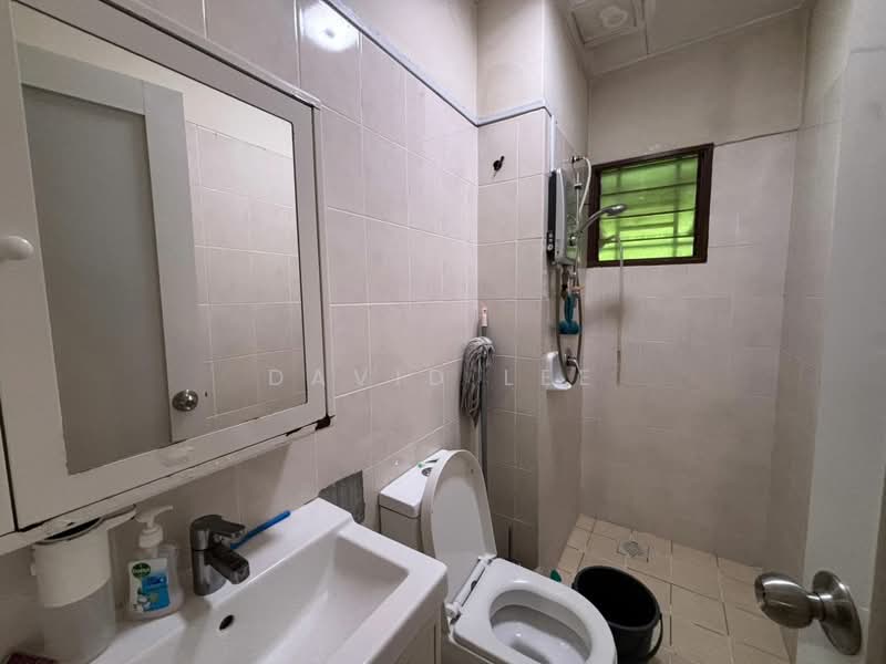 Rumah Teres 2-Tingkat untuk Dijual di Kota Emerald (Rawang) - David Lee - Bathroom - PropertyGuru.com.my