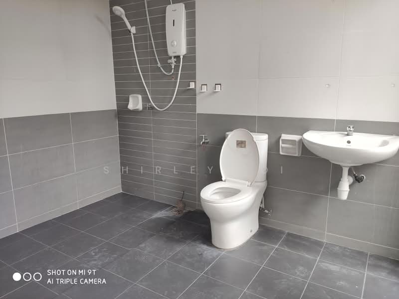 Rumah Teres 2.5 Tingkat untuk Dijual di Kinrara Residence (Puchong) - Shirley Ooi - Bathroom - PropertyGuru.com.my