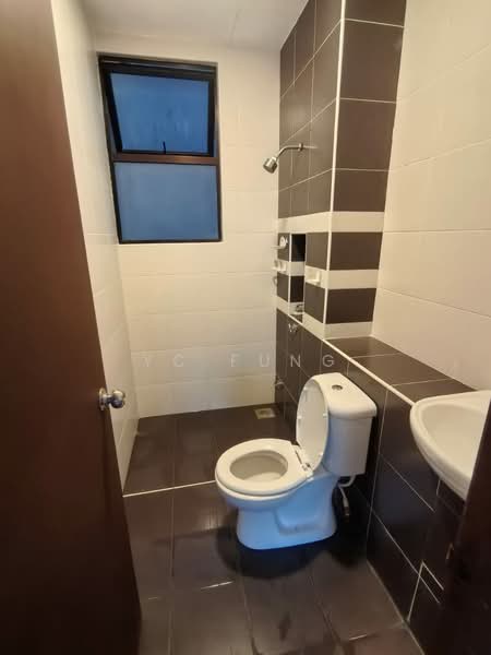 Pangsapuri untuk Disewa di Seri Austin Residence (Pangsapuri Seri Austin) - YC Fung - Bathroom - PropertyGuru.com.my