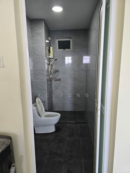 Service Residence for Rent at D'carlton (Residensi Seri Mega) - YC Fung - Bathroom - PropertyGuru.com.my
