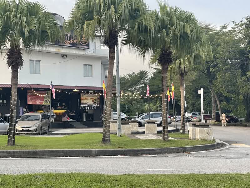 Kedai / Pejabat untuk Dijual di Putra Heights (Subang Jaya) - Angie Ng - PropertyGuru.com.my