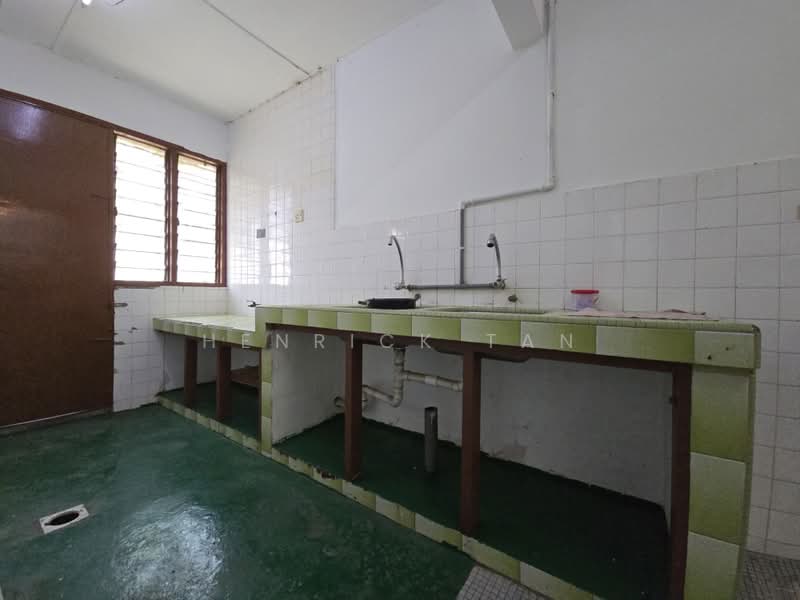 1-storey Terraced House for Sale in Taman Sri Muda (Shah Alam) - Henrick Tan - Kitchen - PropertyGuru.com.my