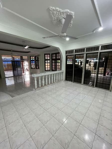 Bungalow for Rent in Kampung Sungai Ramal Luar (Kajang) - Hamizah . - Living Room - PropertyGuru.com.my