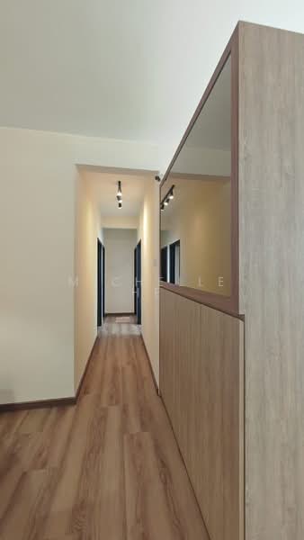 Servis Apartment untuk Dijual di Larkin Heights - Michelle He - Corridor - PropertyGuru.com.my
