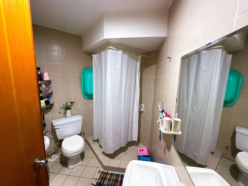 Condominium for Sale at Riana Green Condominium - Muhammad Ezwan - Bathroom - PropertyGuru.com.my